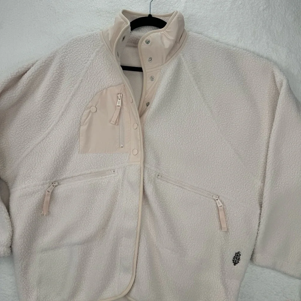 Free People X Hatch Hit the Slopes Maternity Jacket Cream Fleece Chest Pocket S - Picture 12 of 14